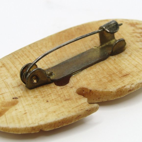 Vintage Carved Bone Swan Brooch Artisan - Picture 4 of 4